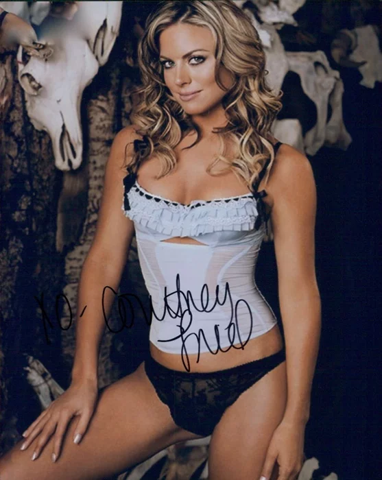 Courtney Friel autograph