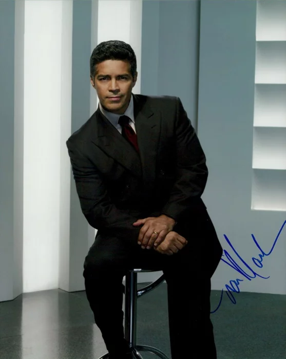 Esai Morales autograph