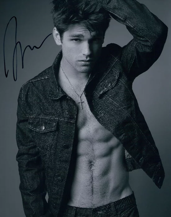 Justin Gaston autograph