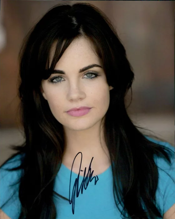 Jillian Murray autograph