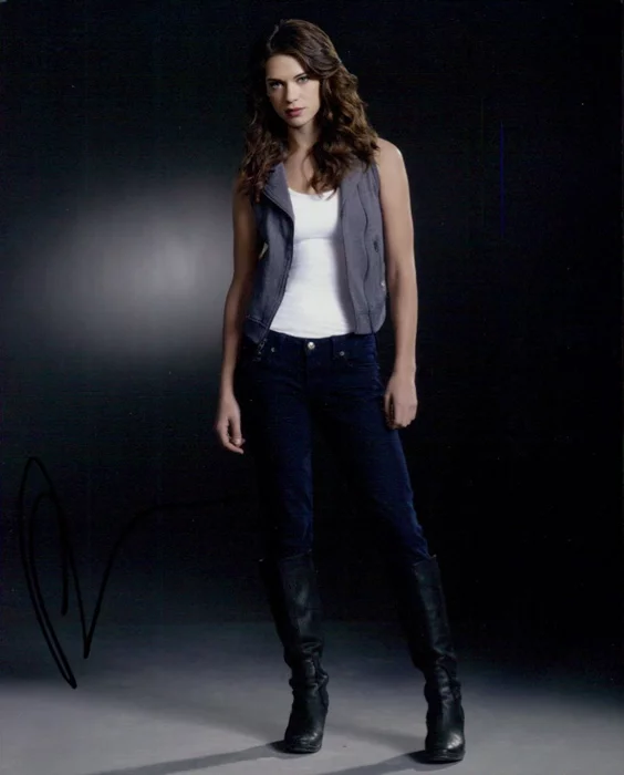Lyndsy Fonseca autograph