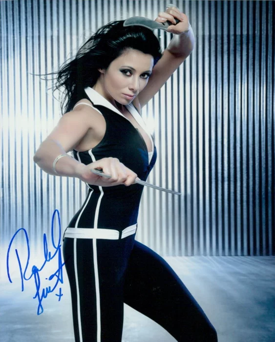 Rachel Grant autograph