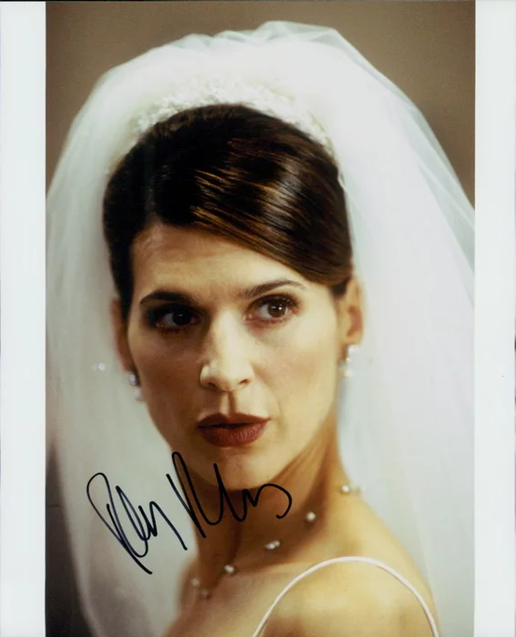 Perrey Reeves autograph