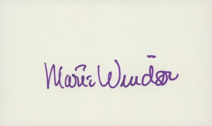 Marie Windsor autograph