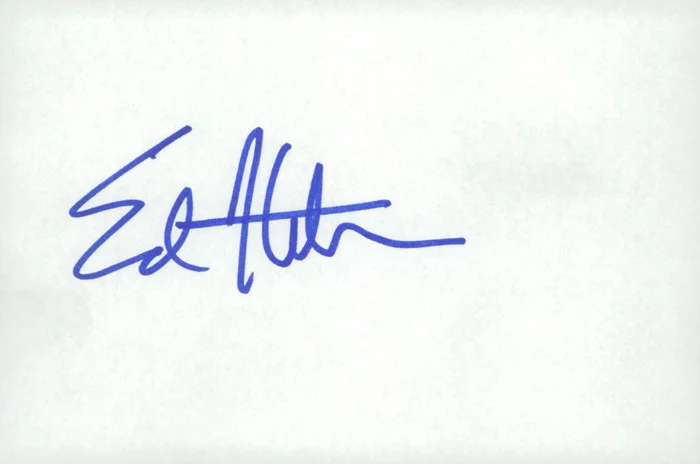 Ed Helms autograph