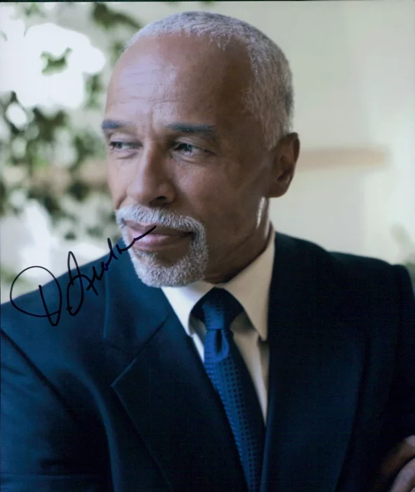 Damien Leake autograph