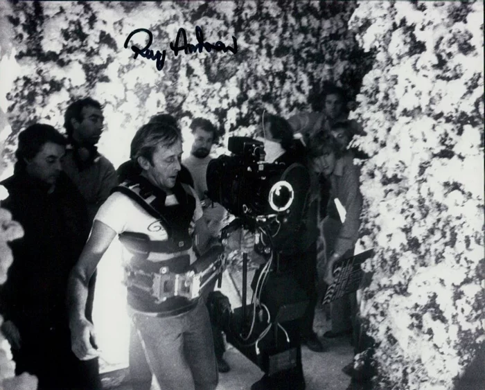 Ray Andrew autograph