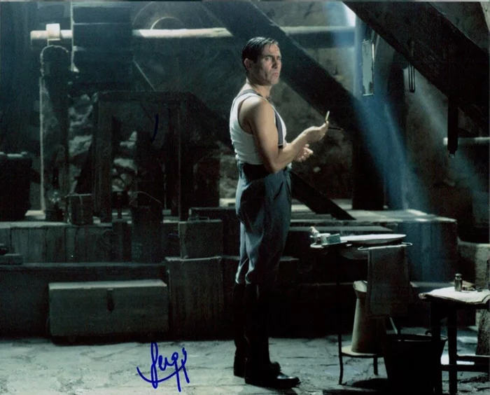 Sergi Lopez autograph