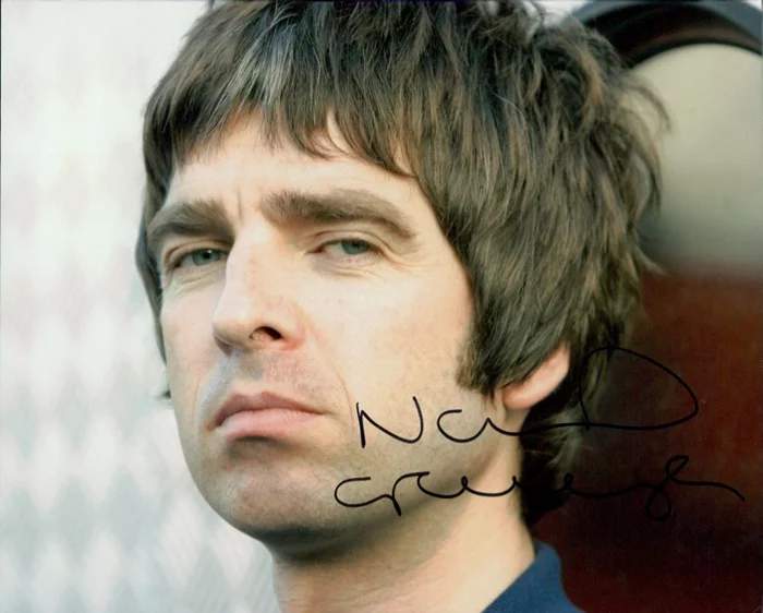 Noel Gallagher autograph