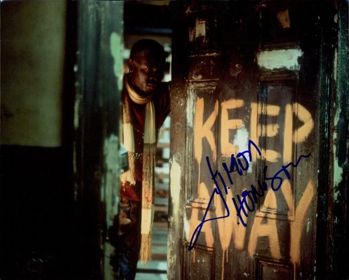 Djimon Hounsou autograph