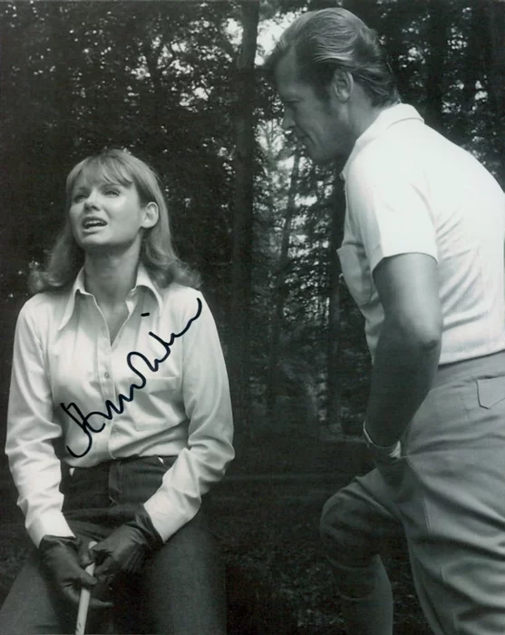 Jennie Linden autograph