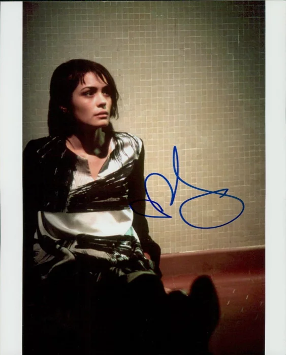 Shannyn Sossamon autograph