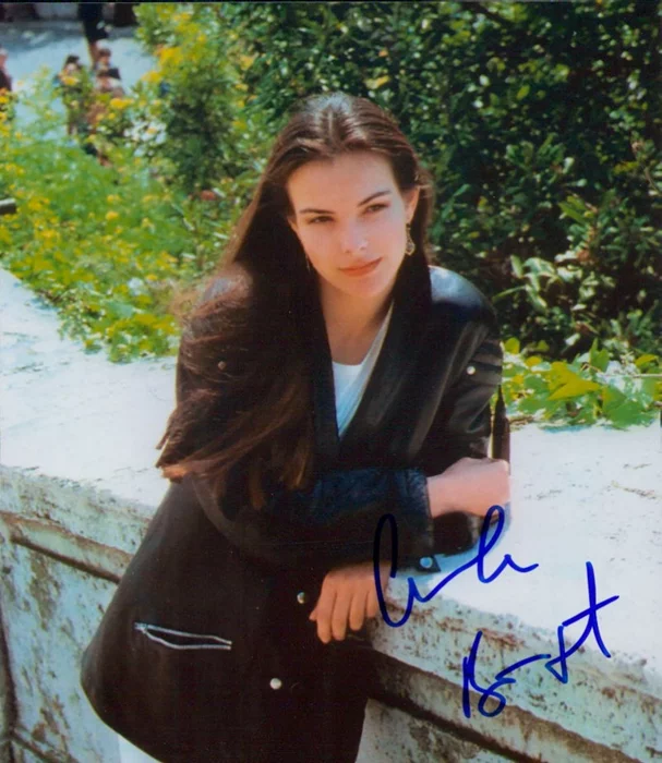 Carole Bouquet autograph