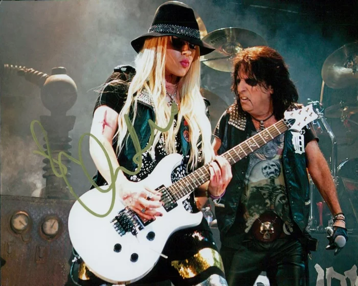 Orianthi Panagaris autograph