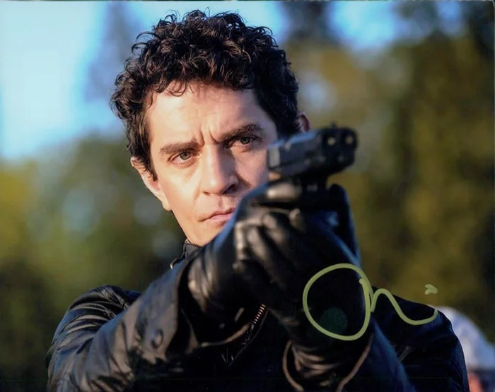 James Frain autograph