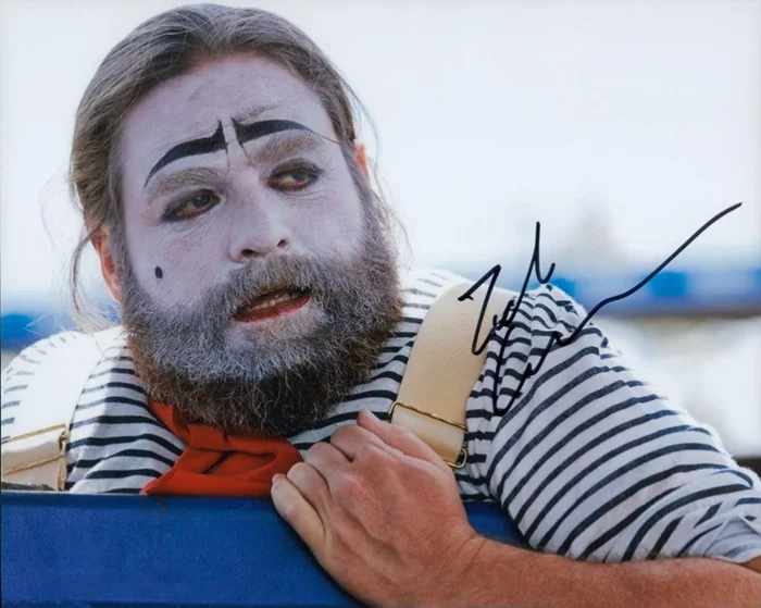 Zach Galifianakis autograph