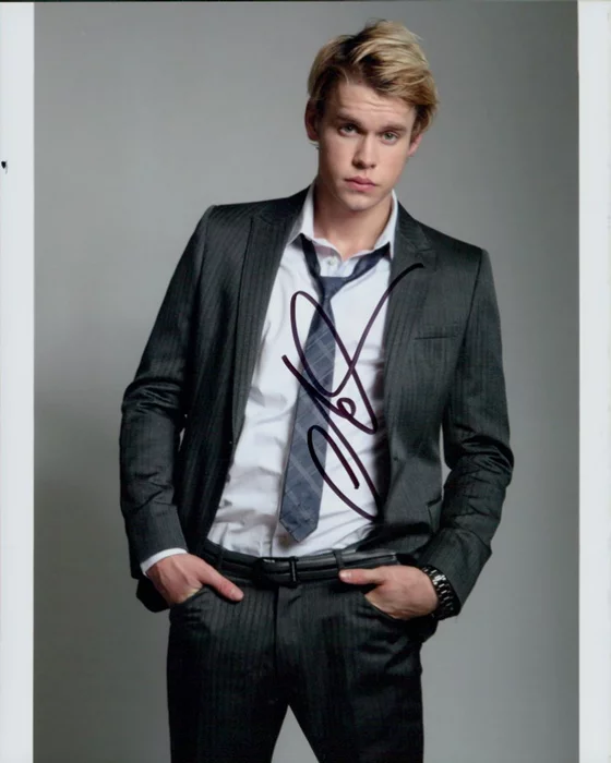 Chord Overstreet autograph