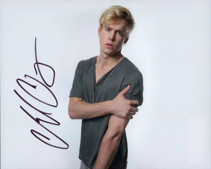Chord Overstreet autograph