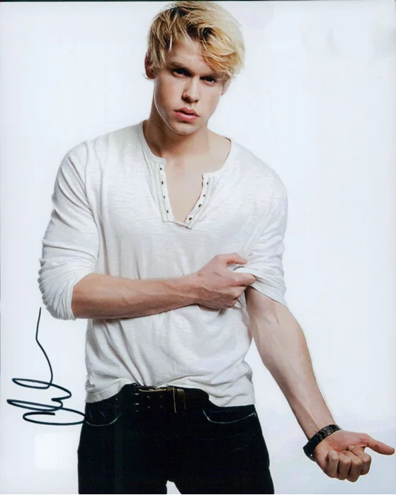 Chord Overstreet autograph