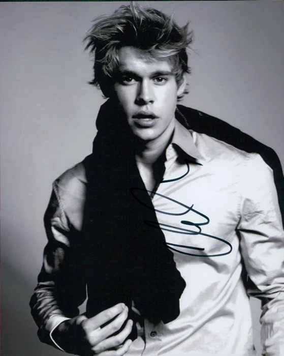 Chord Overstreet autograph