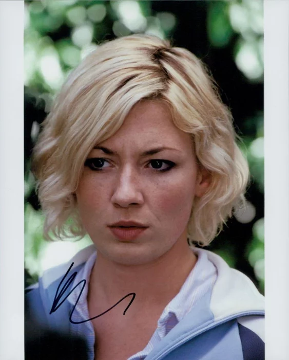 Kate Ashfield autograph