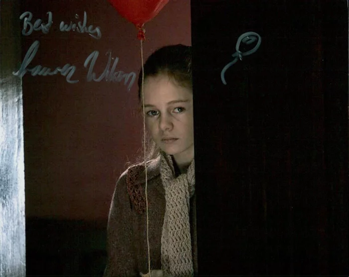 Lauren Wilson autograph
