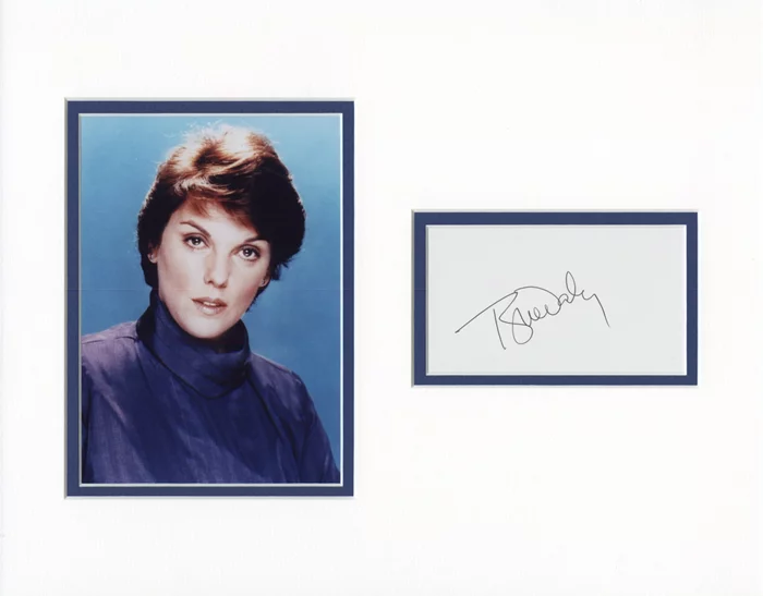 Tyne Daly autograph