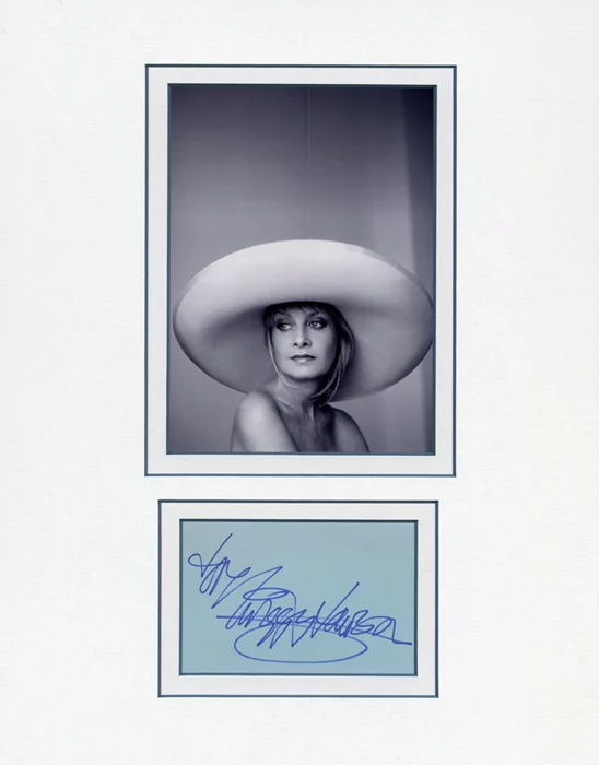 Twiggy Lawson autograph