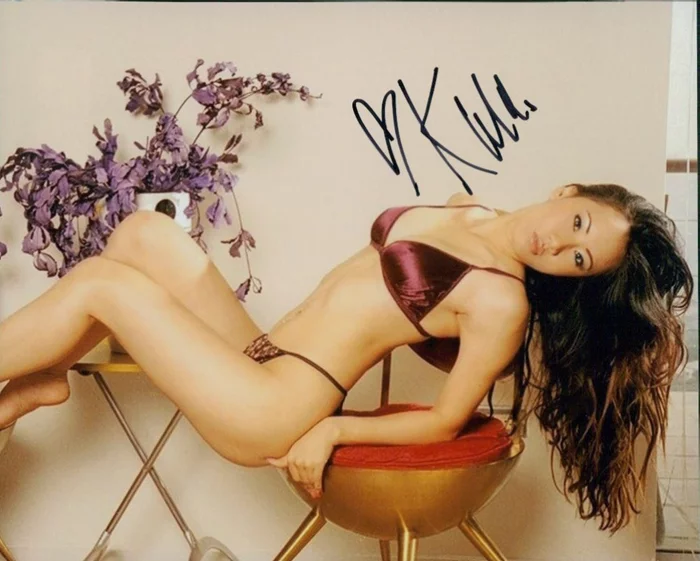 Kaila Yu autograph