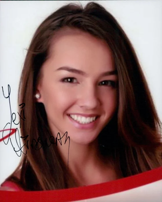 Lexi Ainsworth autograph