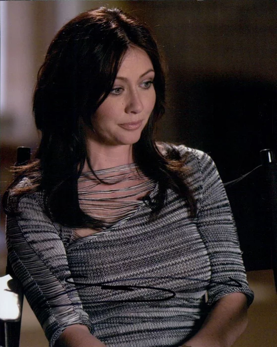 Shannen Doherty autograph