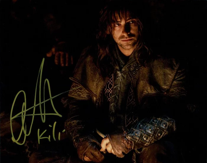 Aidan Turner autograph
