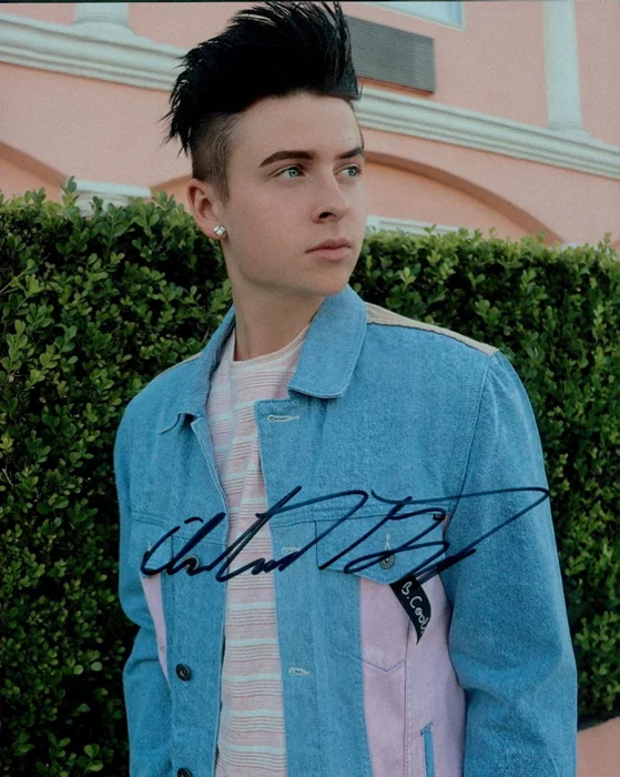 Andrew Gregory autograph