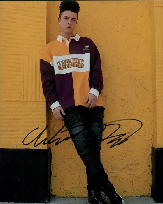 Andrew Gregory autograph