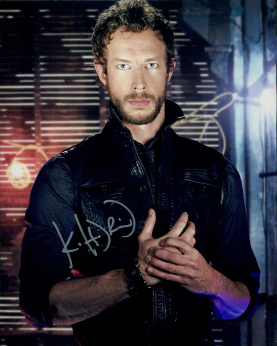Kris Holden-Ried autograph