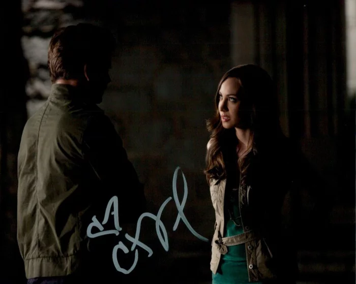 Courtney Ford autograph
