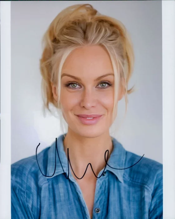 CariDee English autograph