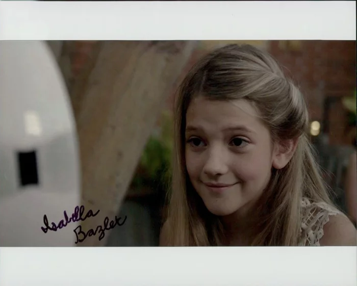 Isabella Bazler autograph