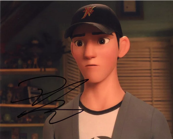 Daniel Henney autograph