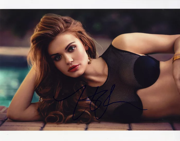 Holland Roden autograph