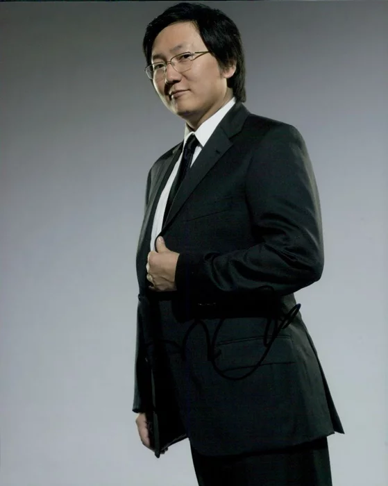 Masi Oka autograph