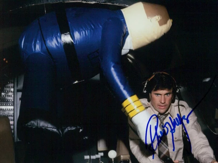 Robert Hays autograph