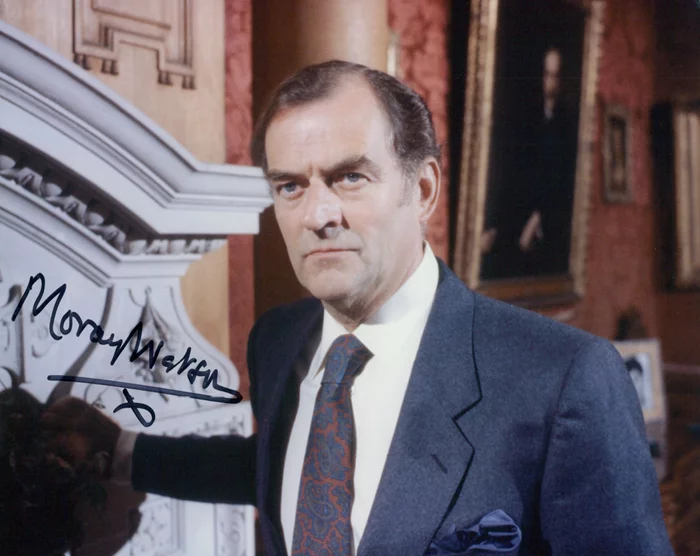 Moray Watson autograph