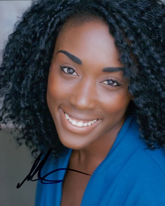 Malynda Hale autograph