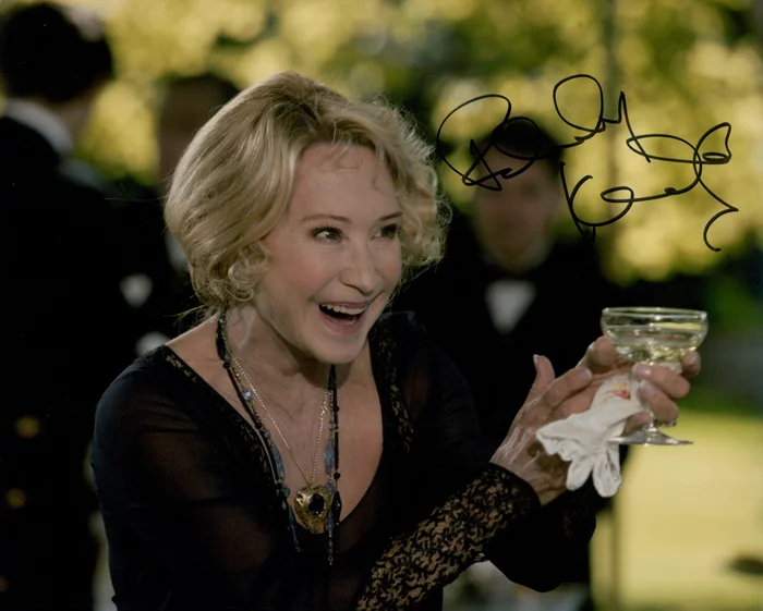 Felicity Kendal autograph