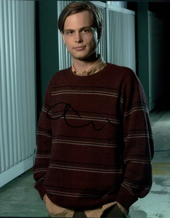 Matthew Gray Gubler autograph