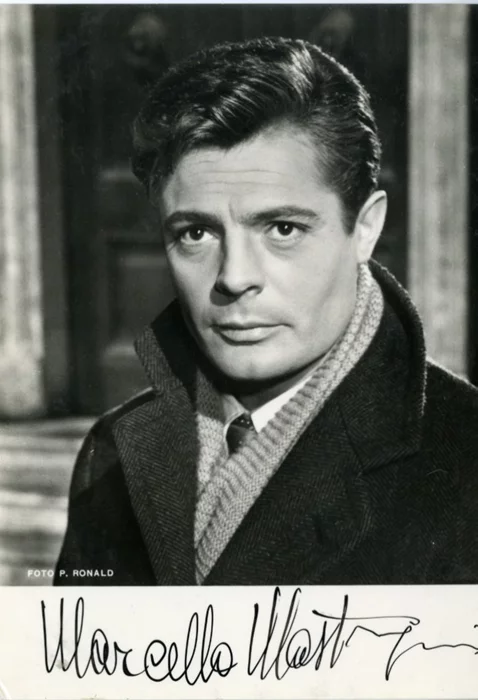 Marcello Mastroianni autograph