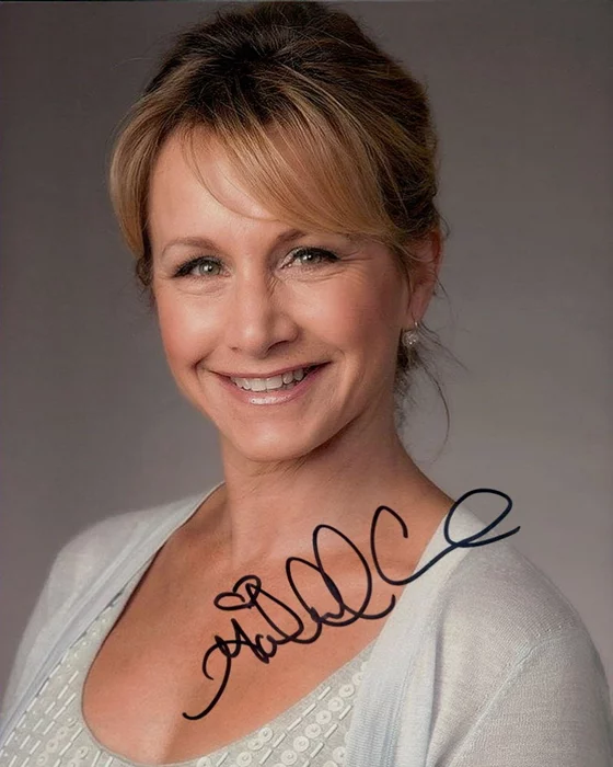 Gabrielle Carteris autograph