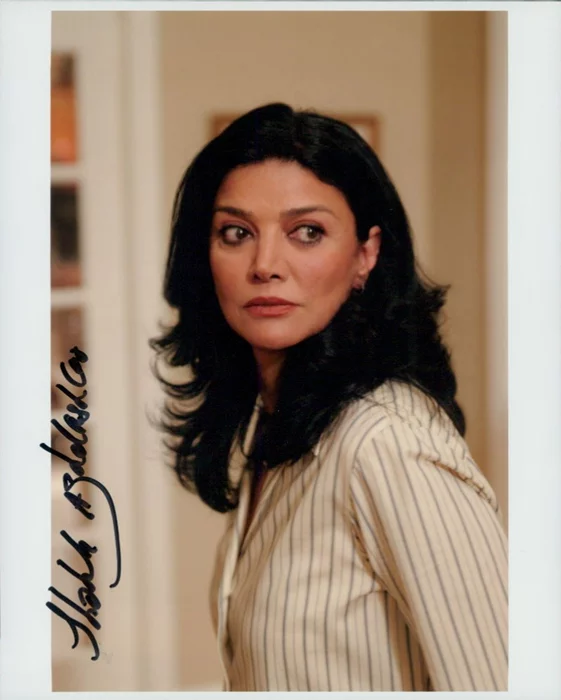 Shohreh Aghdashloo autograph