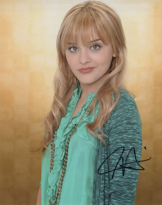 Jordan Hinson autograph